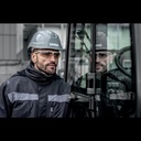Gafas de protección uvex sportstyle muy ligeras con ocular CBR65 que filtra la luz azul y los rayos UV, ideal para condiciones de iluminación cambiantes
